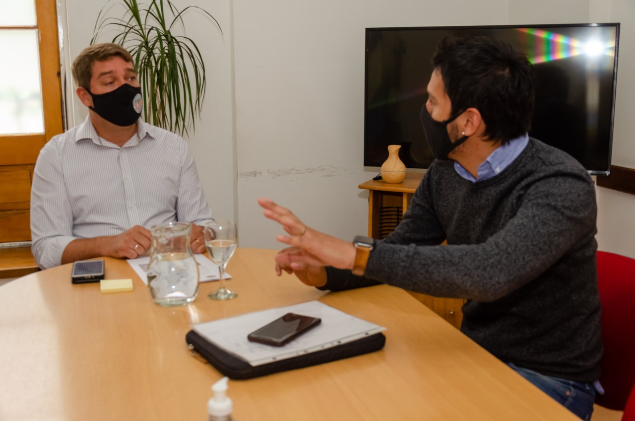 Biss recibió a Coliñir para avanzar en proyectos del programa “Municipios de Pie”