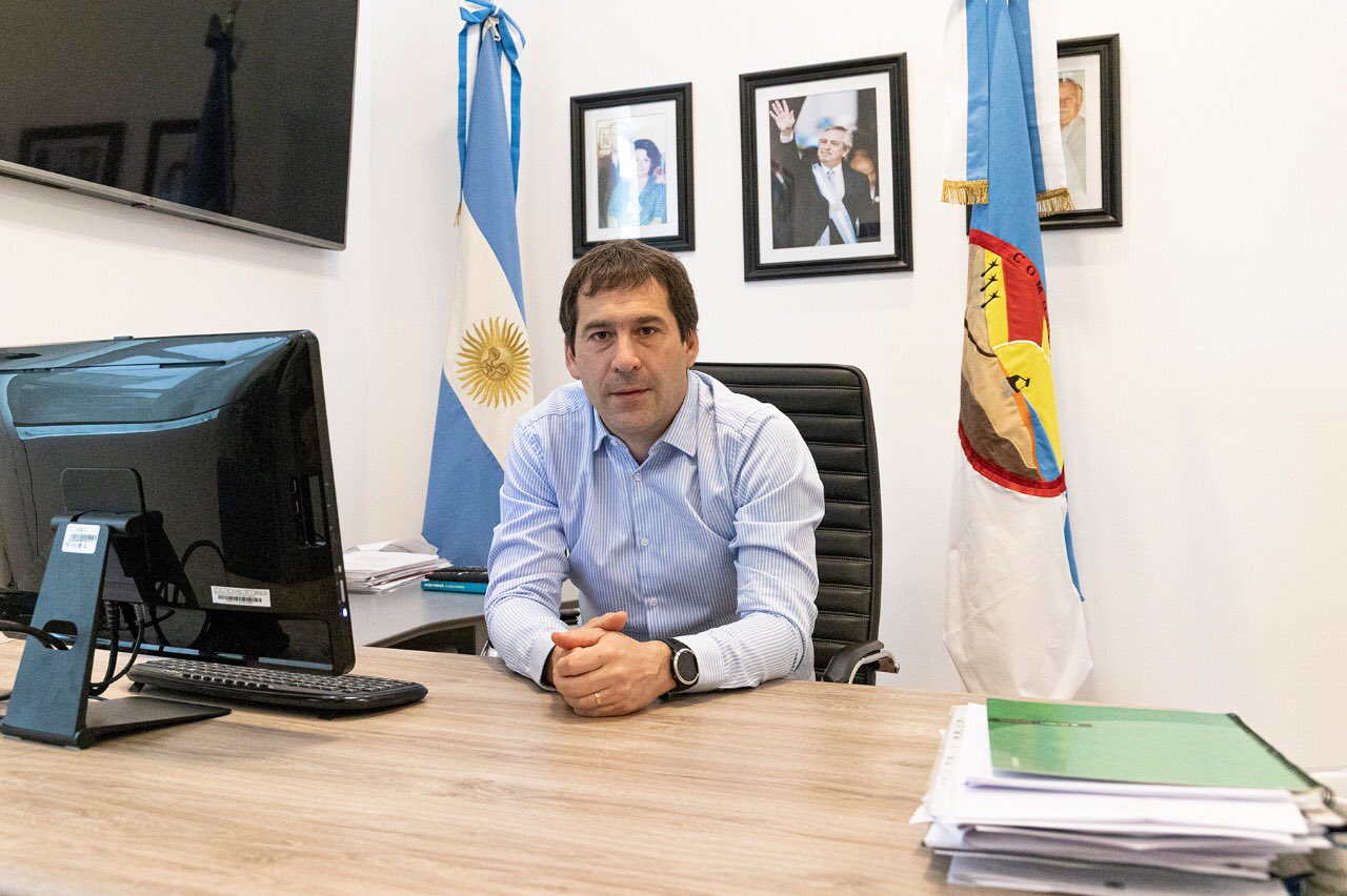 Luque recibió el alta por coronavirus y ya trabaja en su despacho
