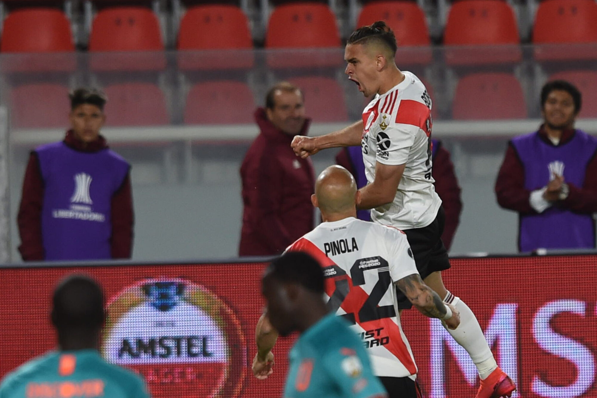 River goleó y se quedó con el grupo D