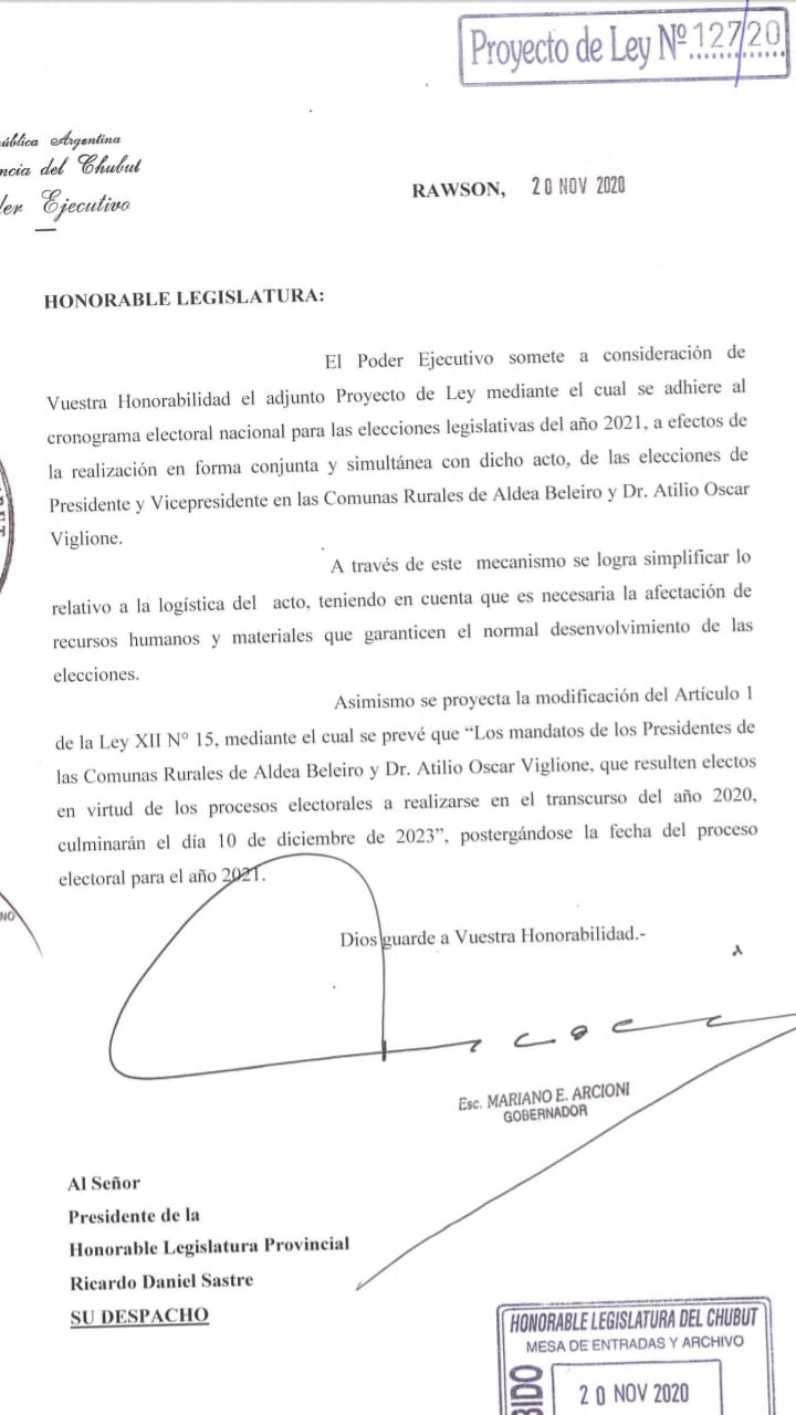 Arcioni presentó ley para que las elecciones en Aldea Beleiro y Atilio Viglione se realicen en simultáneo con las legislativa de 2021