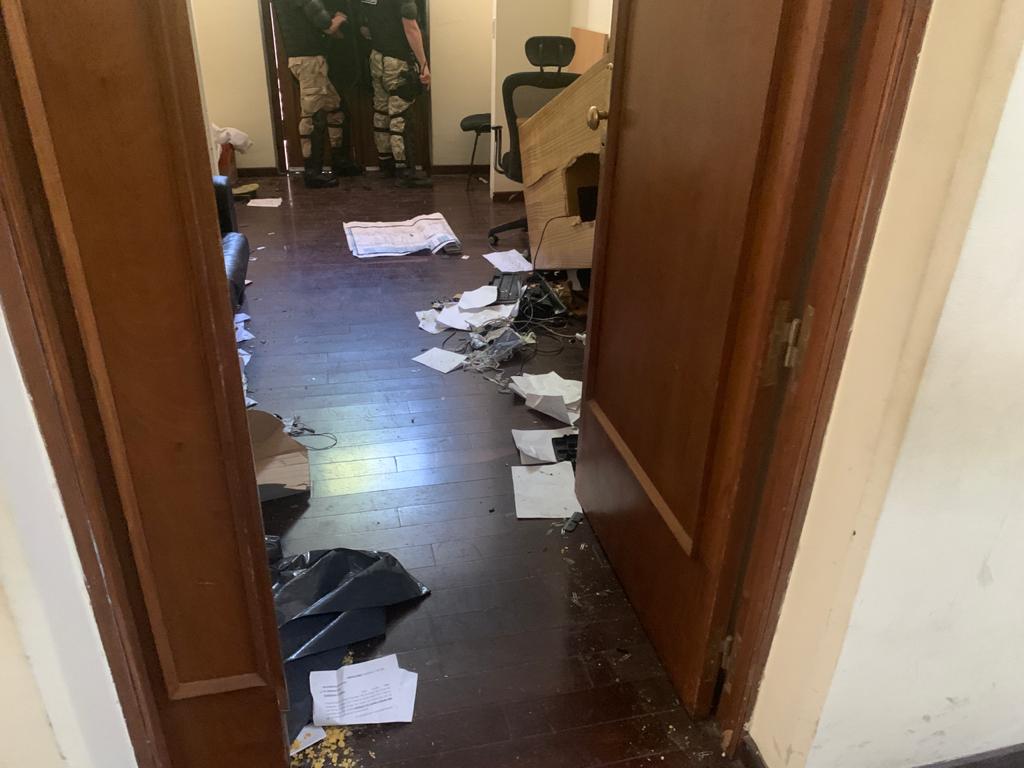 El Gobierno presentará una denuncia por los destrozos de grupos antimineros en Casa de Gobierno