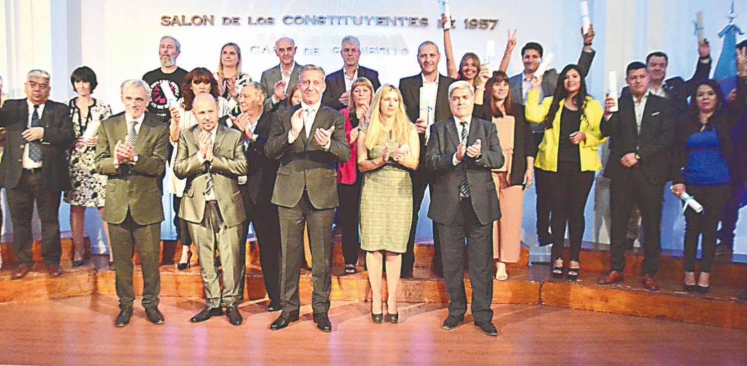 Los diputados del PJ se oponen a la desarrollo de la minería en Chubut y repudiaron los escraches y la violencia