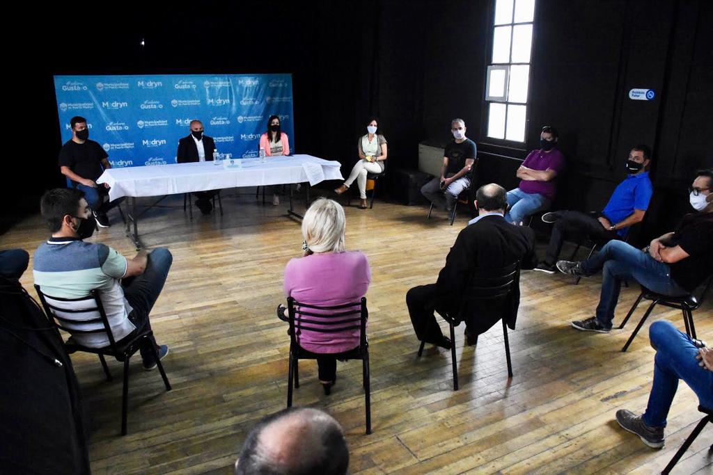 Sastre busca incentivar la obra pública con un plan de asfalto y cordones cuneta