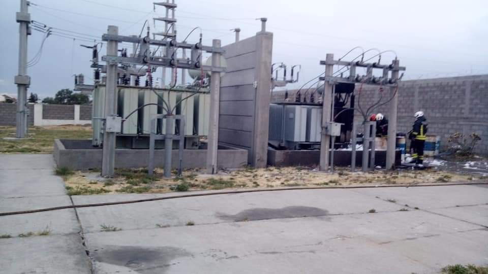 Servicios Públicos de la Provincia denunció que un acto vandálico provocó el incendio en la Subestación Transformadora de Rawson