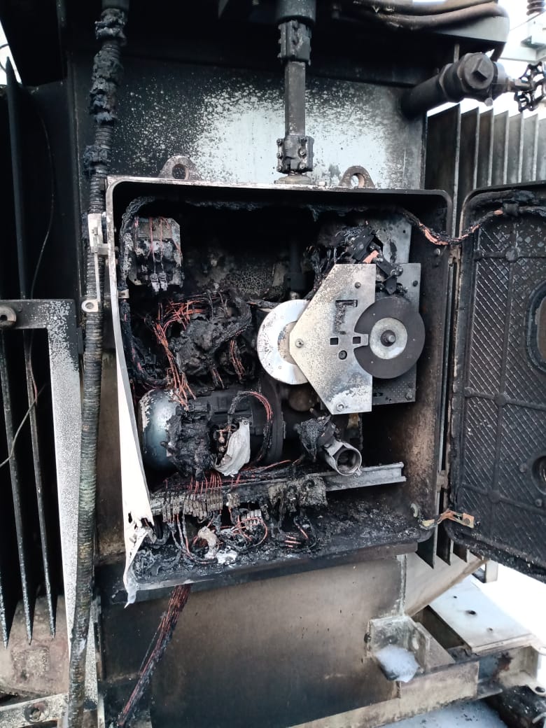 Así quedó el transformador que se prendió fuego y dejó por varias horas sin luz a Rawson