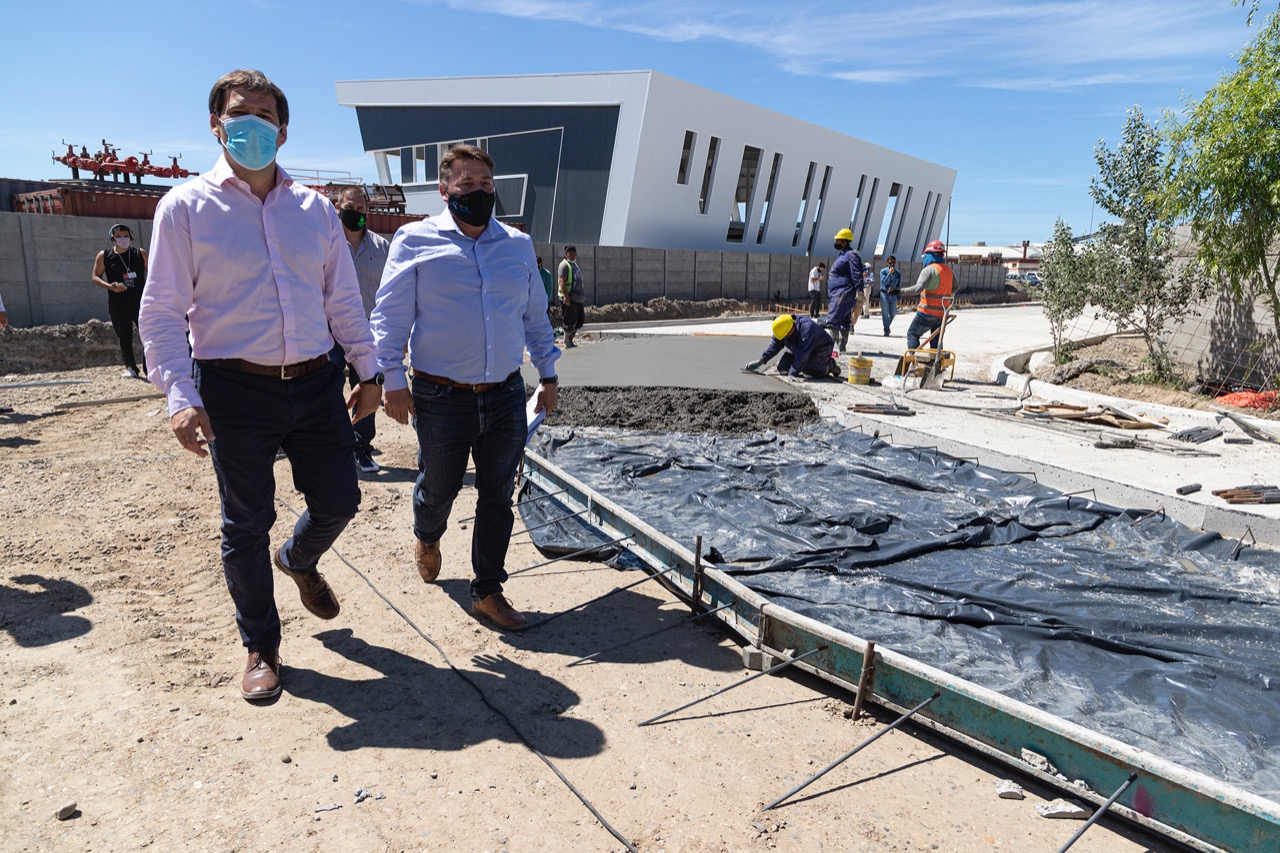 Luque: “Cuando llovía, los vecinos no tenían cómo salir por el agua, por eso esta obra le va cambiar la vida a la gente de kilómetro 8”