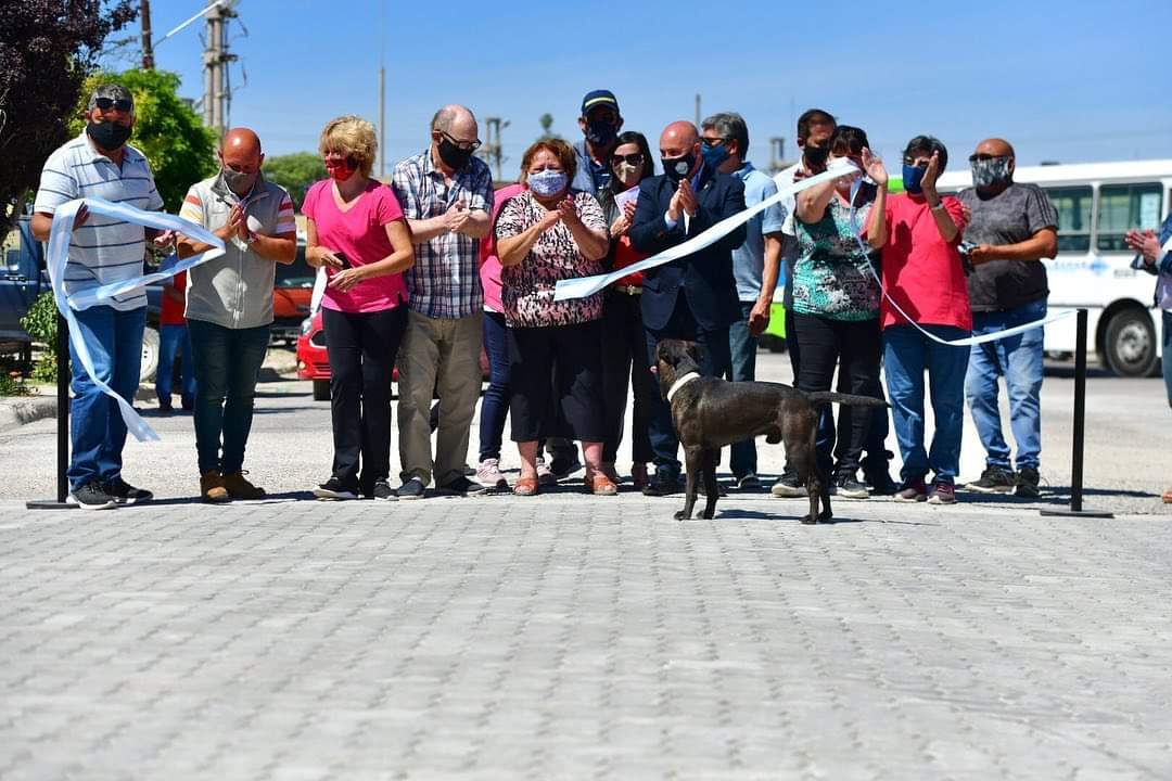 Sastre inauguró la pavimentación de la calle Paraná