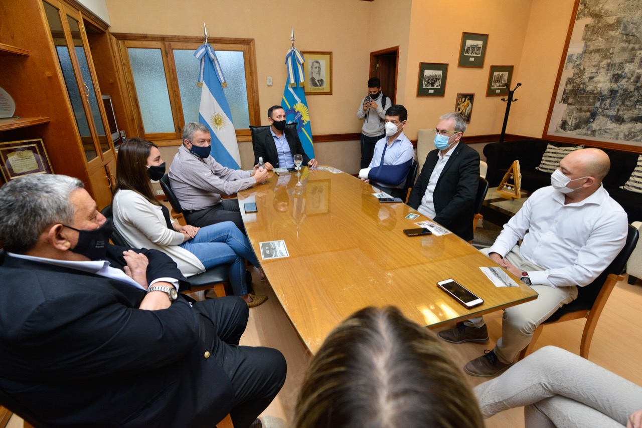 Maderna aseguró que la vacuna contra el coronavirus en Trelew se aplicará “en forma ordenada, planificada y con listados”