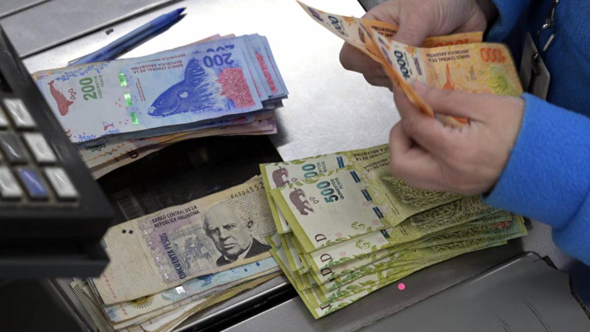Crisis económica: A casi un año de la última vez que los empleados estatales de Chubut cobraron el aguinaldo