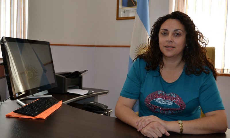 Claudia Loyola aseguró que la nueva Ley de Pesca condena a Camarones al subdesarrollo