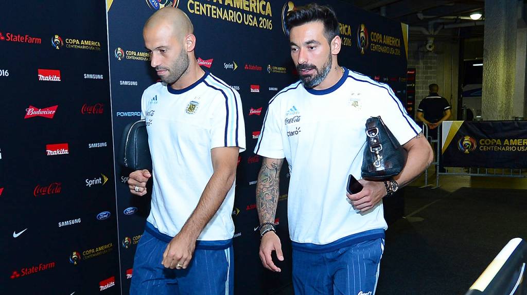 Con presencias de Mascherano, Lavezzi y Verón transcurre el velorio de Sabella