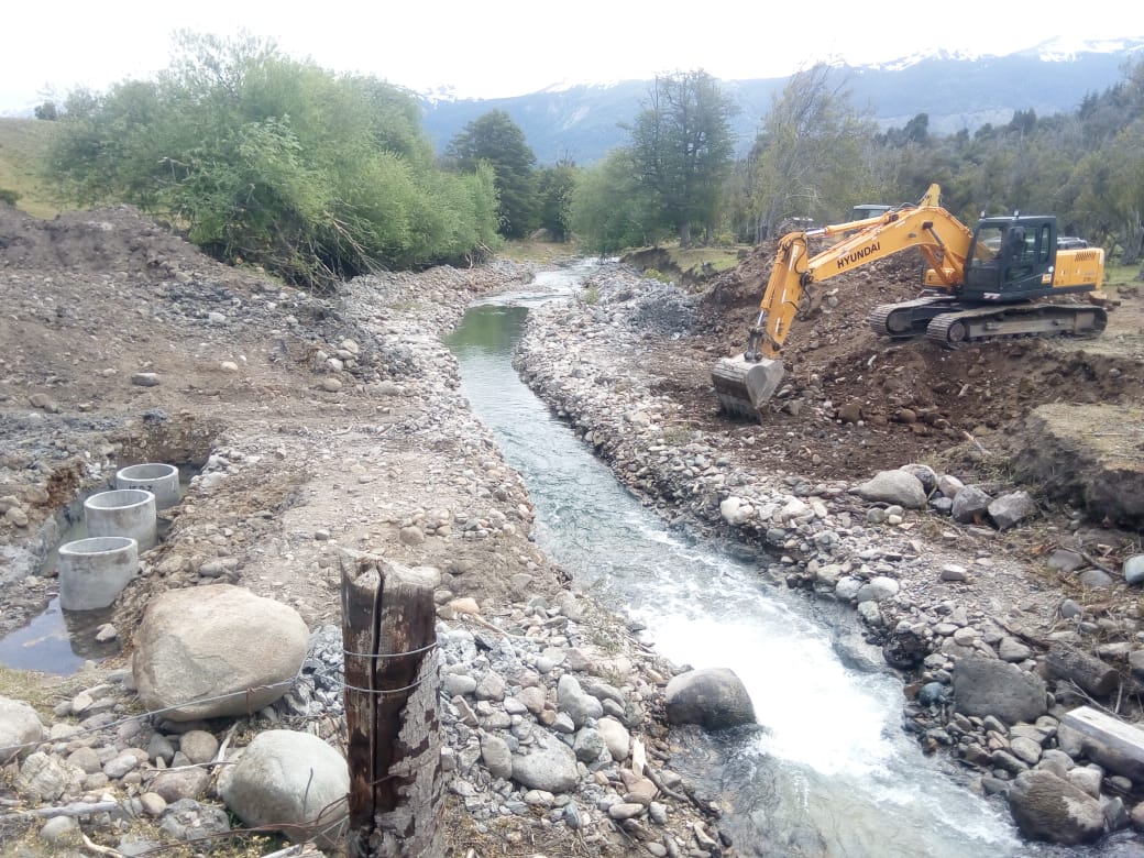 Vialidad Provincial continúa con la construcción de dos puentes estratégicos