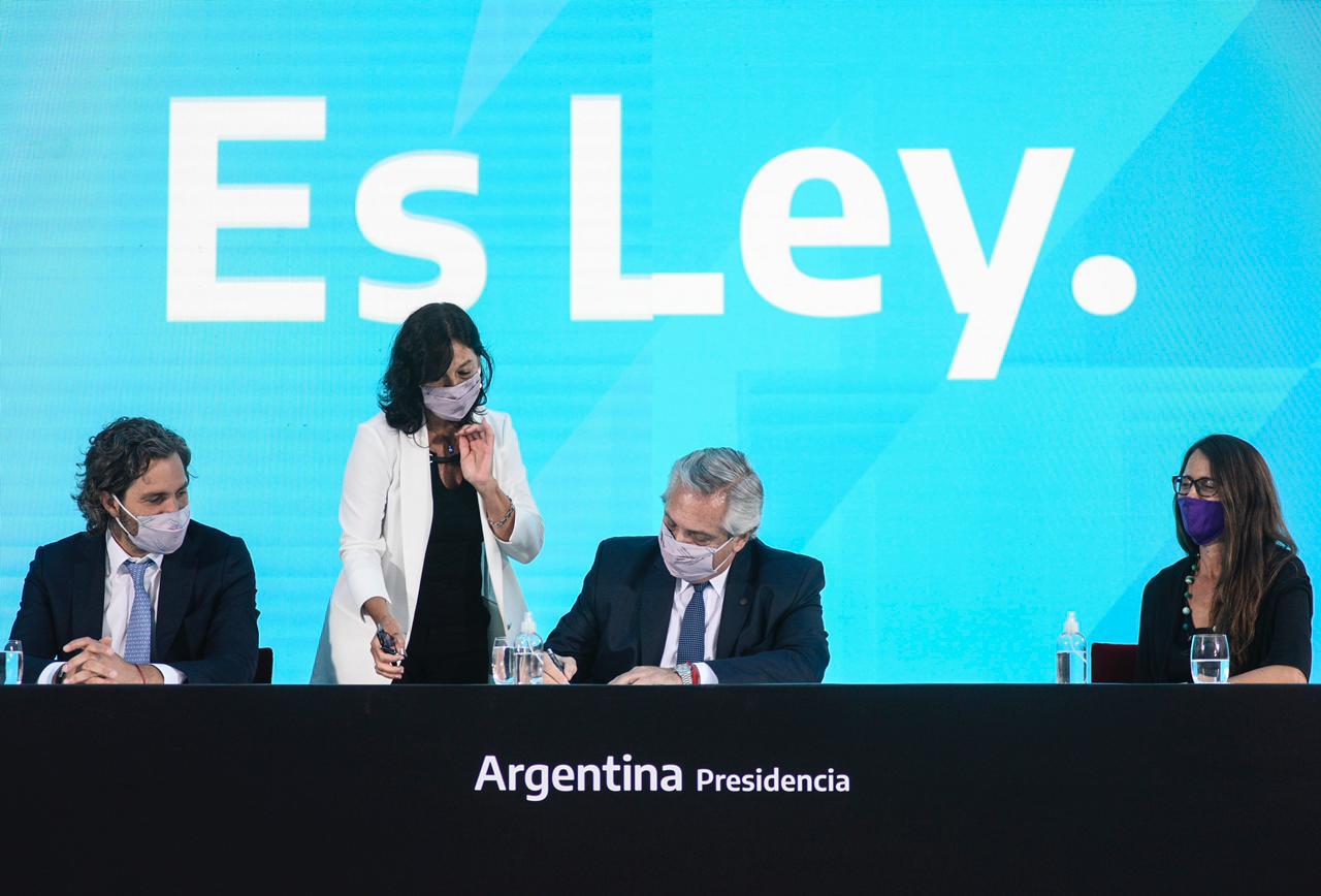 Alberto Fernández sobre la promulgación de la ley de aborto legal: “Estamos haciendo una sociedad más igualitaria y más justa”