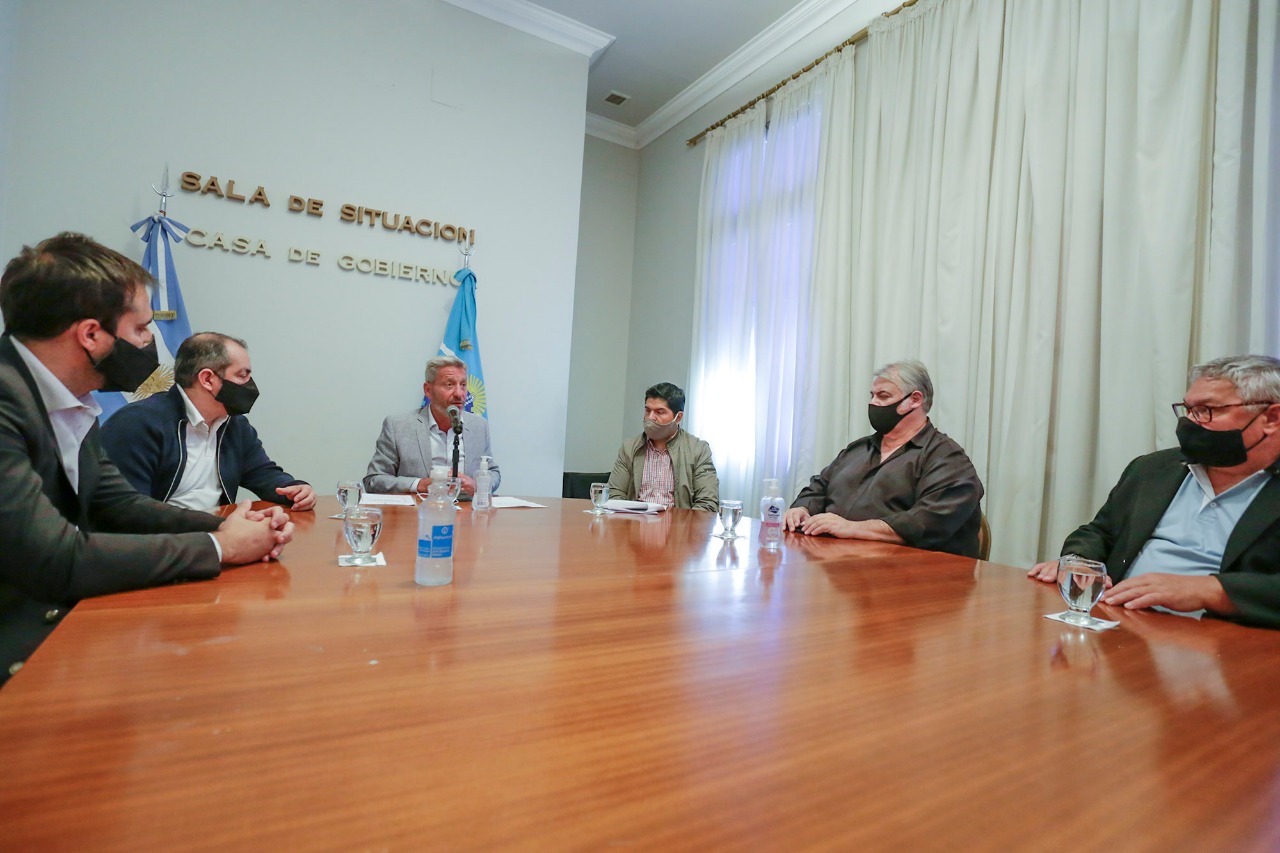 Arcioni presentó el programa “Soy Emprendedor” para propiciar condiciones de desarrollo y sustentabilidad