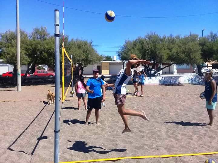 El municipio propone talleres gratuitos para la práctica deportiva en Playa Unión