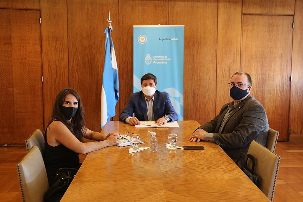 El ministro Hermida se reunió con Arroyo para gestionar programas productivos, laborales y de inclusión social