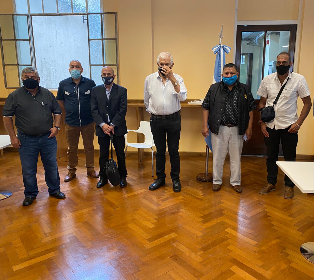 Petroleros acordaron aguinaldo para personal suspendido y adelantó la segunda cuota del bono de $ 30.000