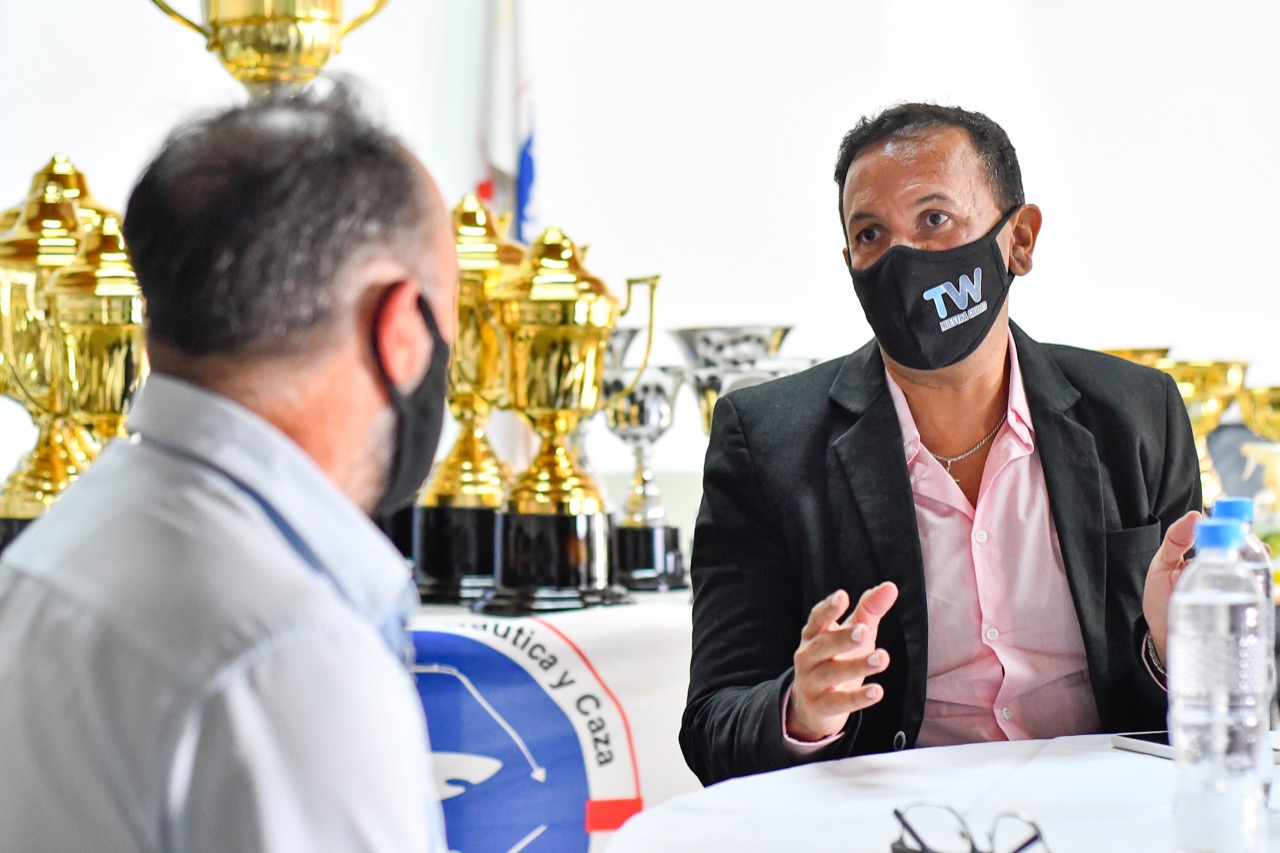 Maderna visitó el Club de Pesca y anunció que el municipio aportará 100.000 pesos para el concurso que realizan