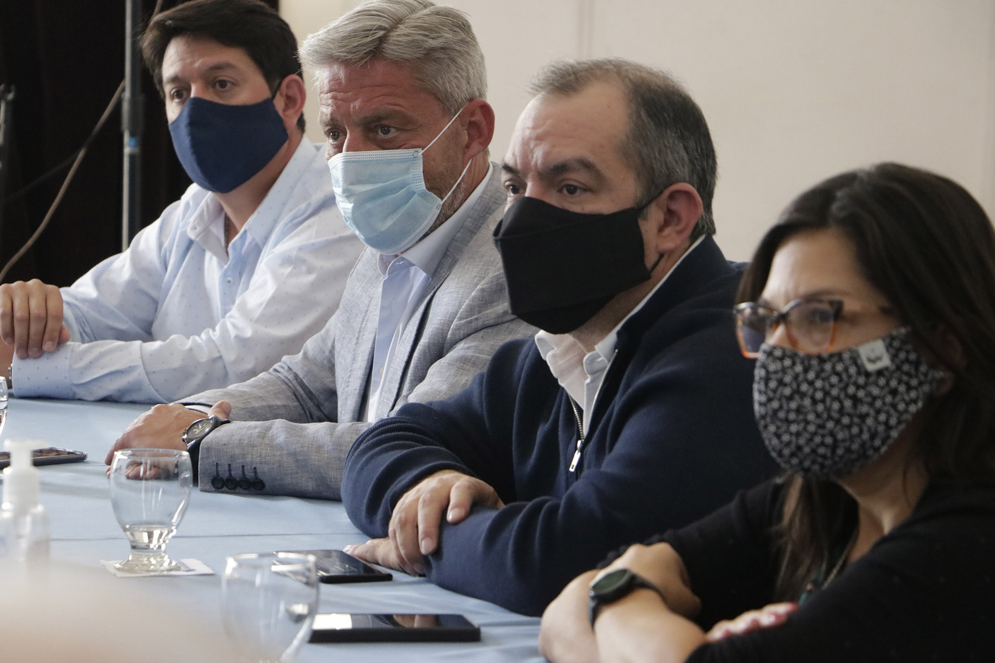 Arcioni recibió a representantes de empresas de transporte interurbano de Chubut para avanzar en la renovación de permisos, costos, tarifas, y subsidios