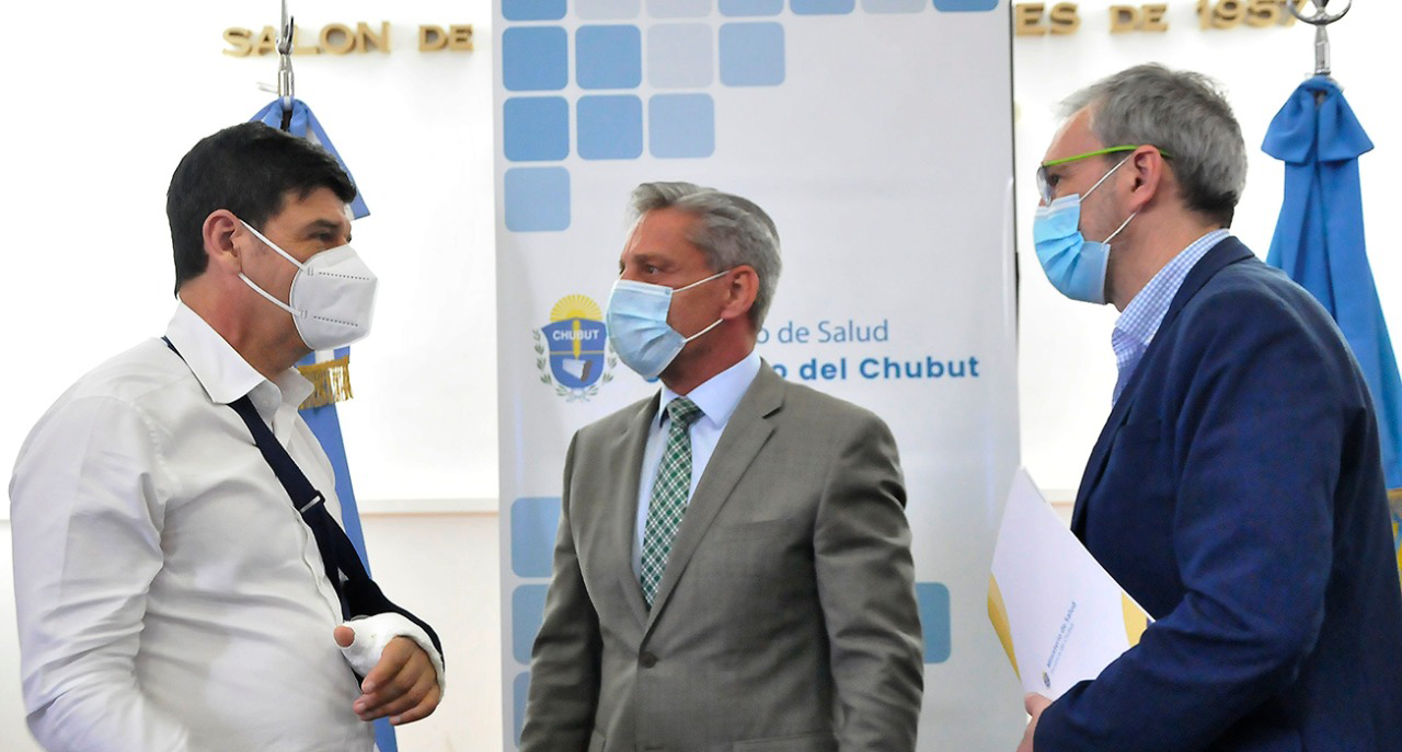 Informe exclusivo de Metadata: Cuántos vacunatorios hay en Chubut, cuál es la población objetivo de vacunación y cuántas personas recibirán las dosis por región