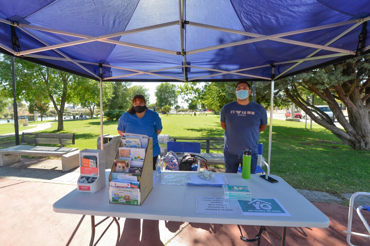 La Carpa de Salud de Trelew sigue concientizando sobre cuidados de la piel, alimentación saludable y educación sexual