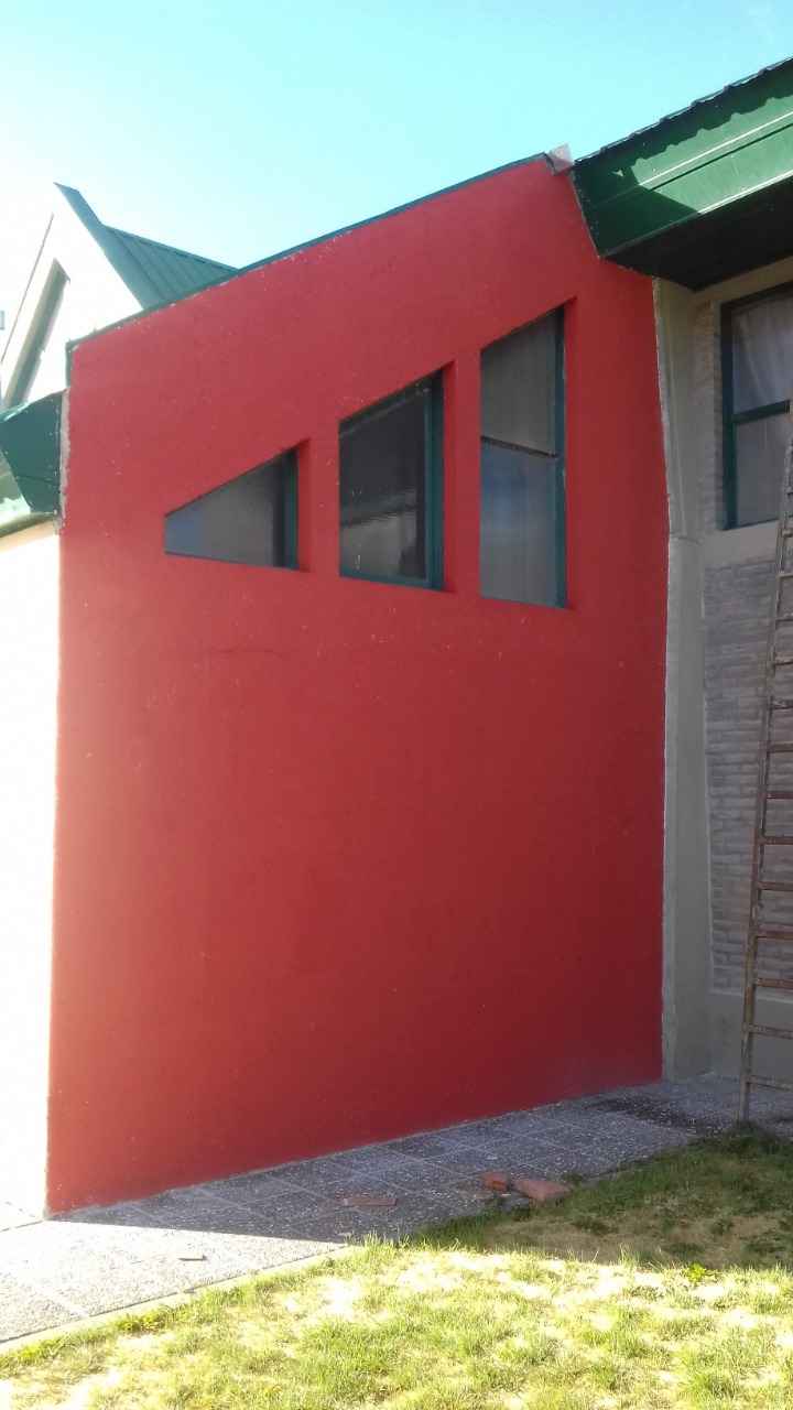 El Gobierno de Chubut  refacciona de forma integral los baños de la Escuela N° 76 de Esquel