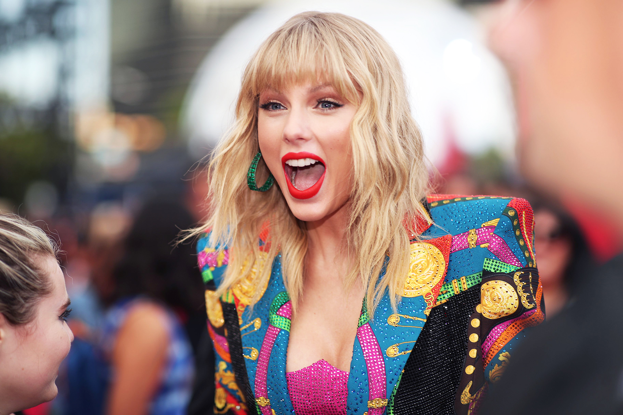 Taylor Swift recupera el número uno y empata récord de Michael Jackson de permanencia en la cima