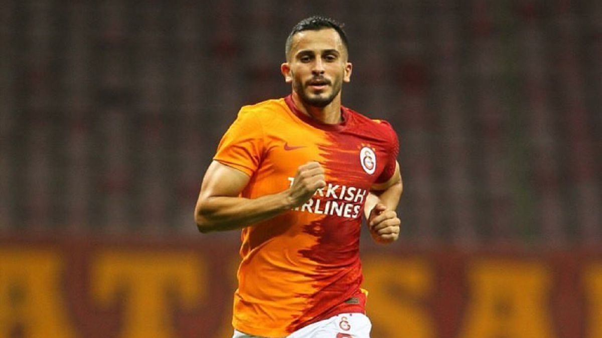 Un jugador del Galatasaray sufrió una grave lesión en un ojo por uso de pirotecnia