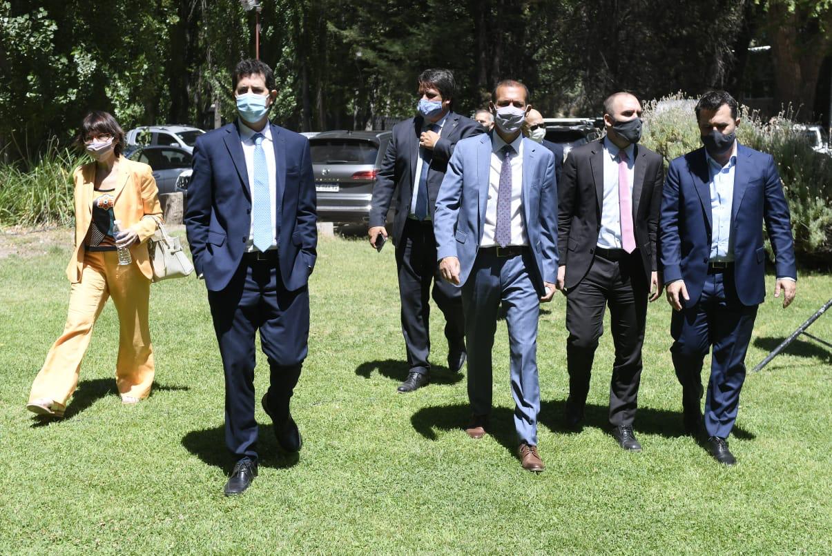 Wado De Pedro se reunió con empresarios neuquinos y se comprometió a consensuar políticas de desarrollo local