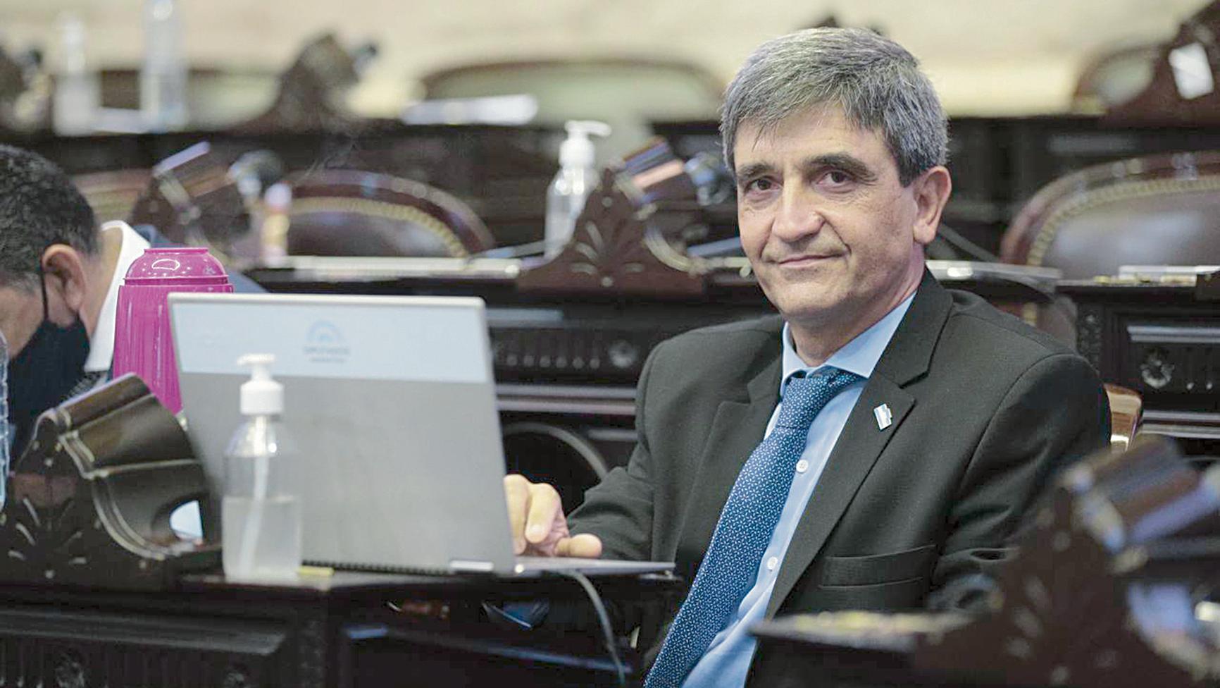 Yedlin sobre la marcha del plan de vacunación:  “Se han colocado al día de hoy 180.000 dosis”