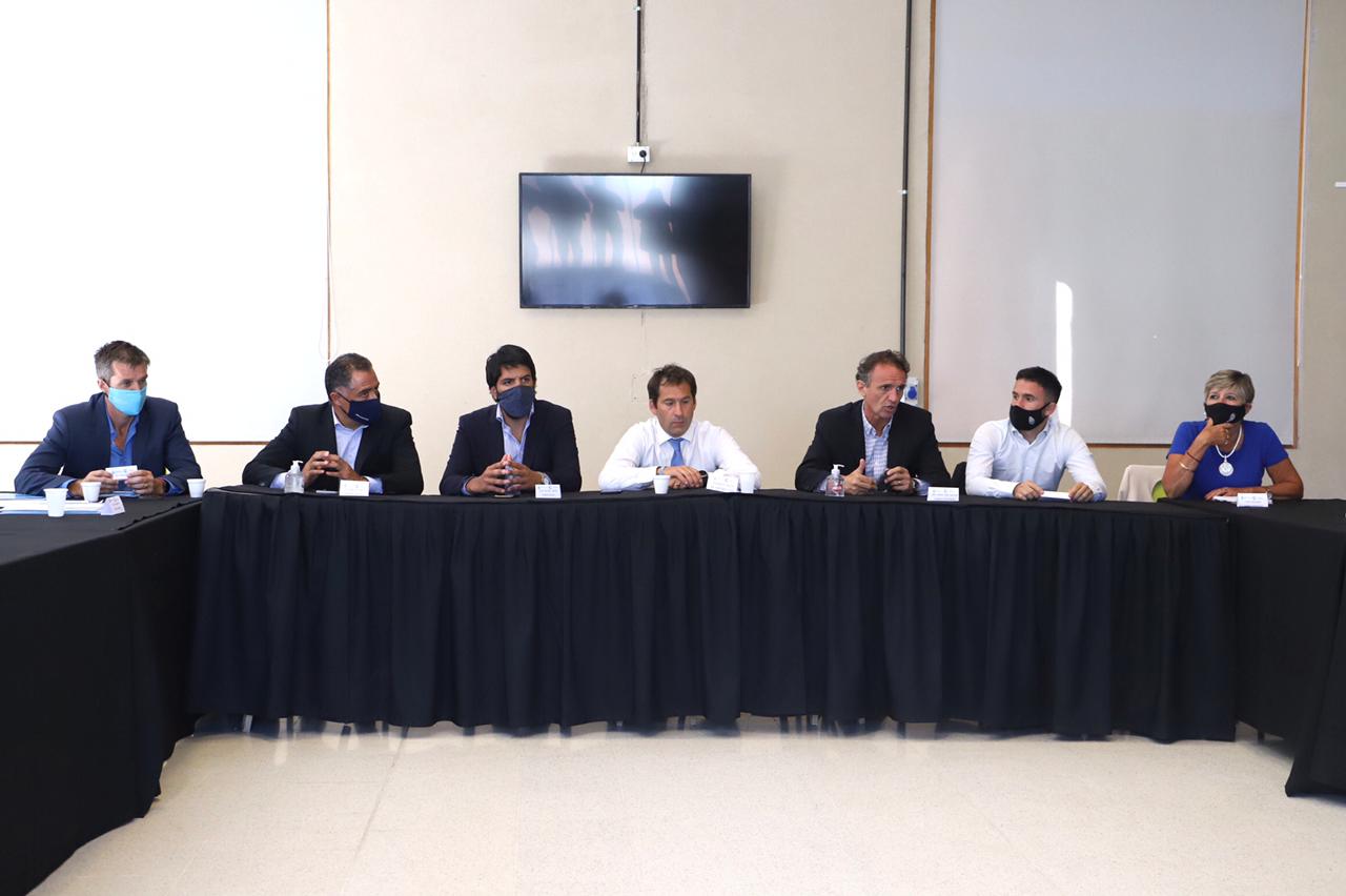 Luque reunió a intendentes de la región con funcionarios nacionales
