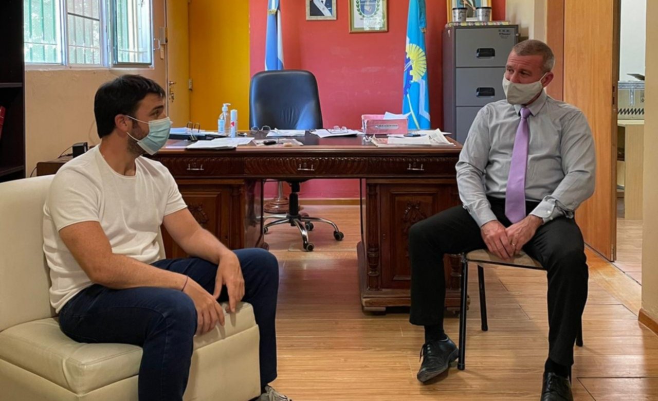 Torres se reunió con Darío James y evaluaron un programa de “ingresos brutos cero” para promover inversiones en Gaiman