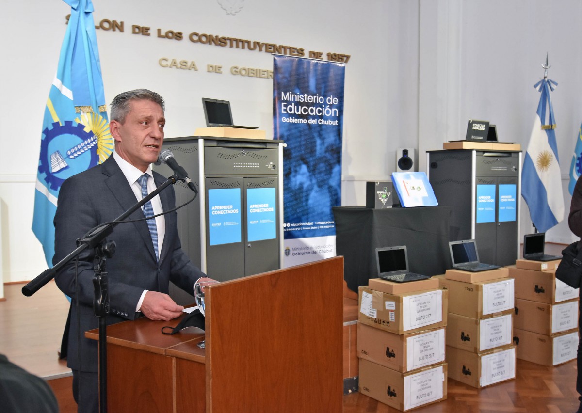 Arcioni y Trotta firman esta tarde con gremios docentes y auxiliares el acuerdo por la deuda salarial y las clases en Chubut comenzará el próximo lunes