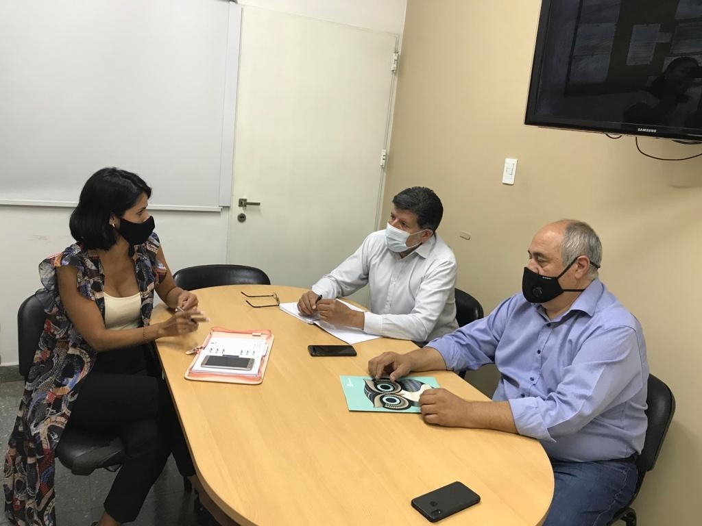 Funcionarios de Trelew acordaron con Banco Hipotecario implementar beneficios para empleados municipales