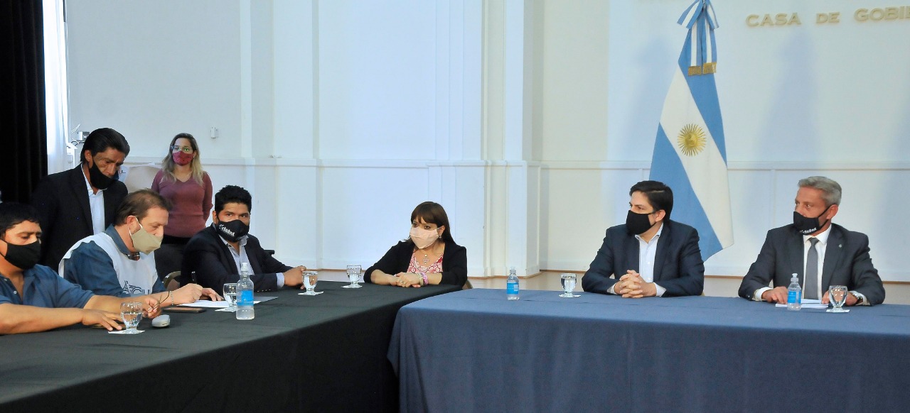 ¿De qué se trata la Mesa de Monitoreo que conformaron el Gobierno de Chubut y los gremios?