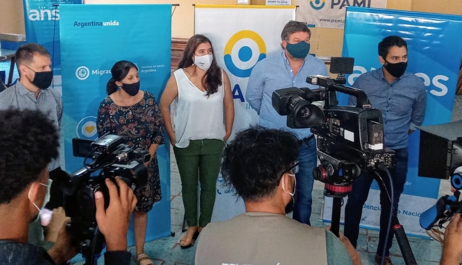 Igón y Coliñir continúan con el trabajo territorial en barrios de Esquel y Trevelin