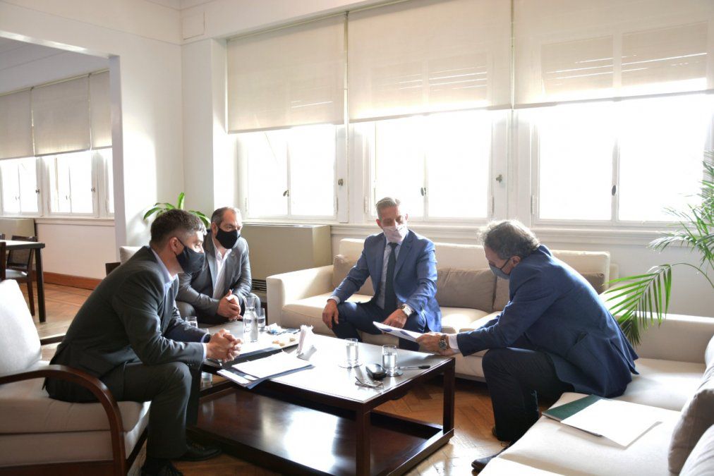 Aguilera y Puratich se reunieron con Katopodis para insistir en obras esenciales para Chubut y proyectan un hospital en Pirámides con características “ecológicas”