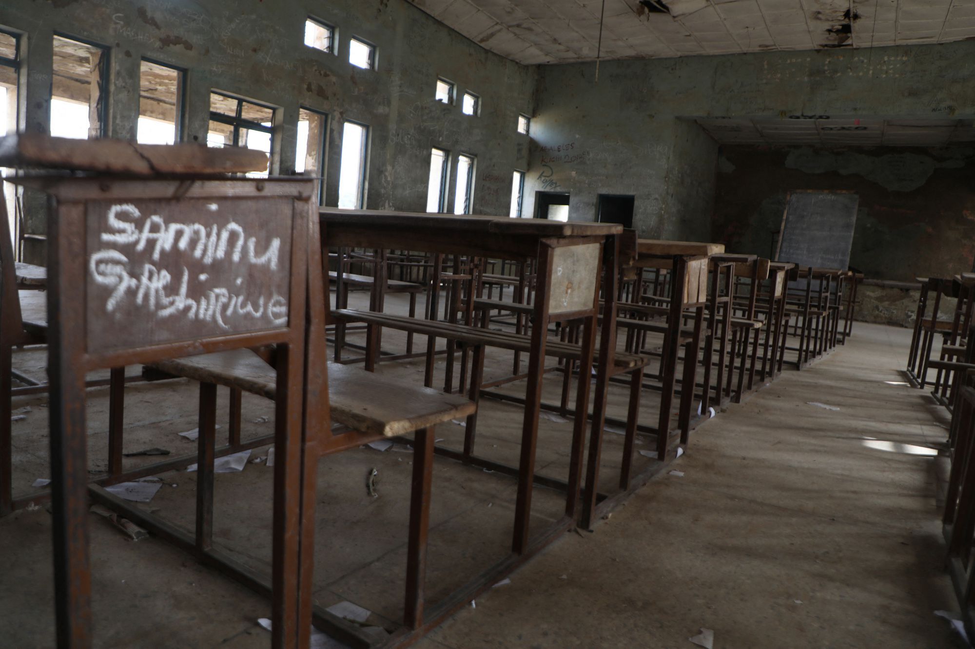Estremecedor: Secuestran de una escuela de Nigeria a 317 alumnas tras el ataque de un grupo armado