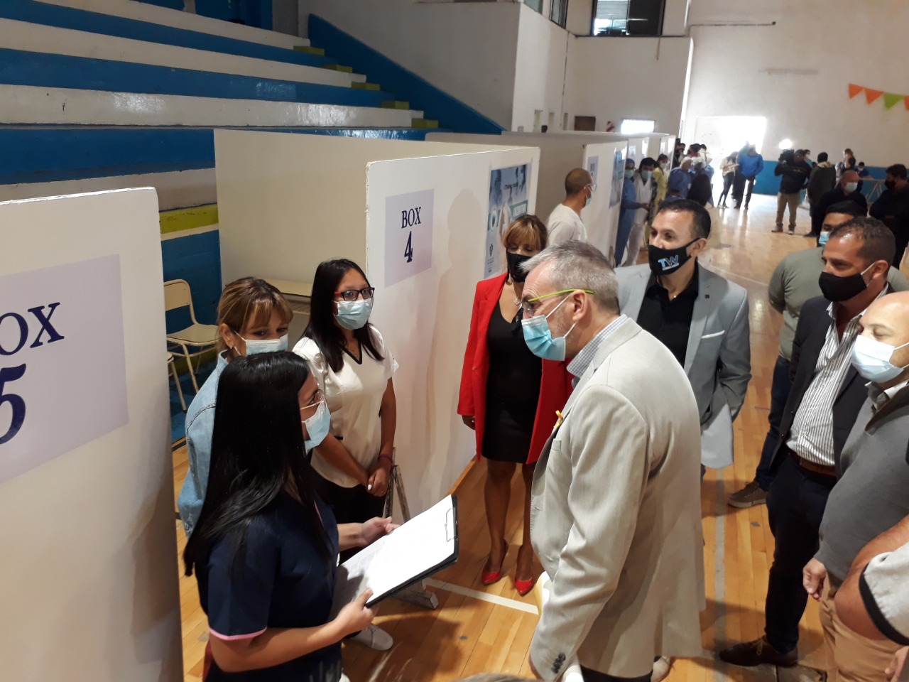 Llegaron a Chubut 7.000 dosis de la vacuna AstraZeneca y Puratich llamó a inscribirse en el registro para comenzar con la vacunación masiva contra el coronavirus