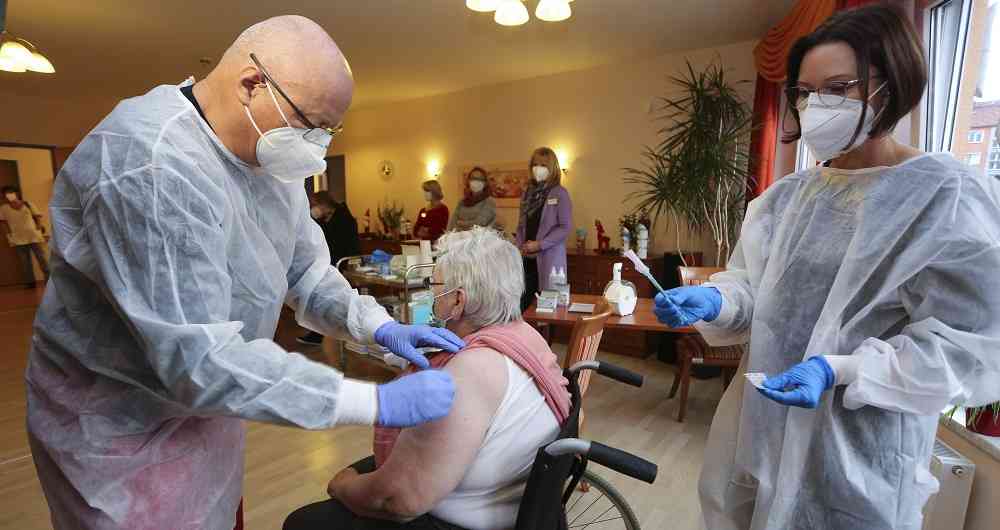 La Unión Europea fijó el 21 de septiembre como fecha límite para vacunar al 70% de su población adulta