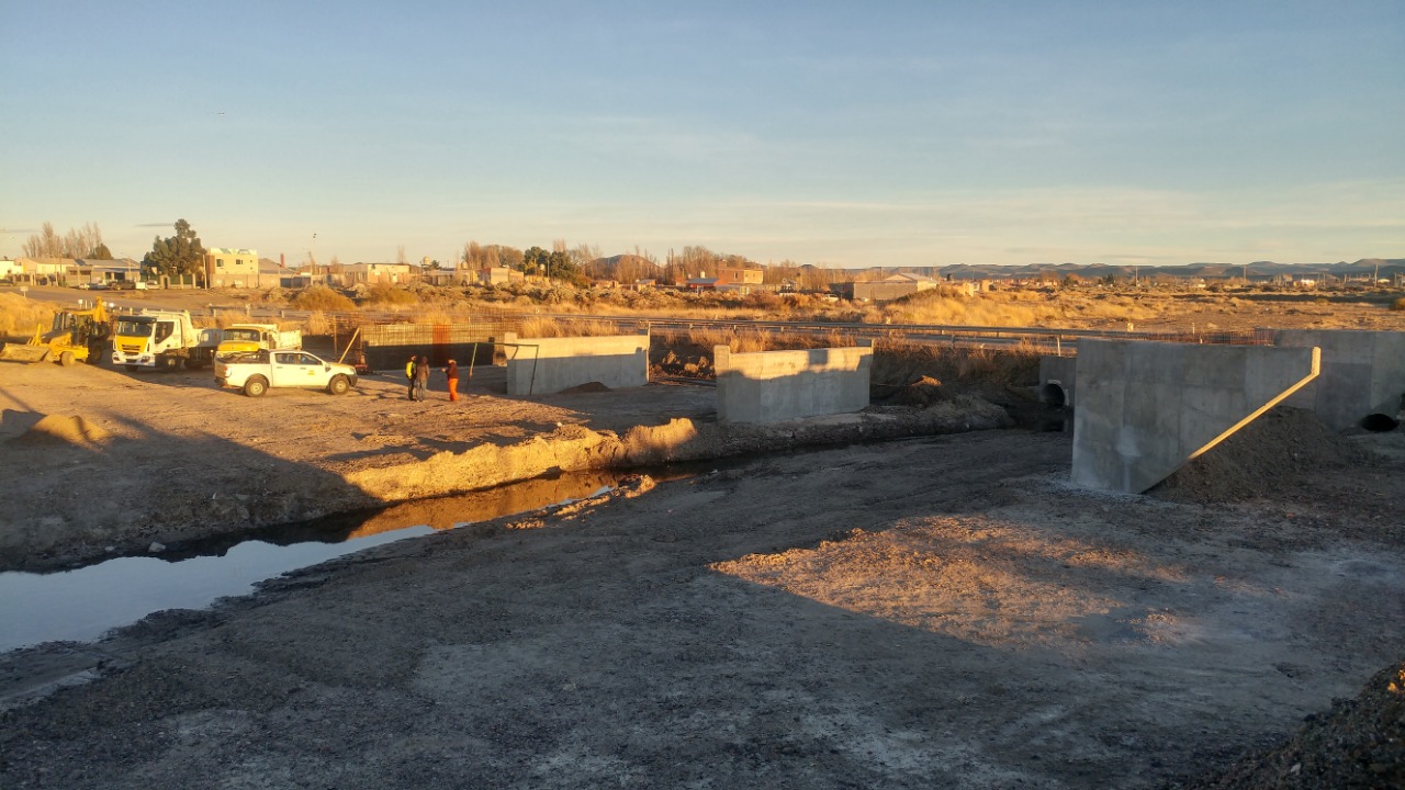 Prevén culminar el puente de Caleta Córdova antes de fin de año