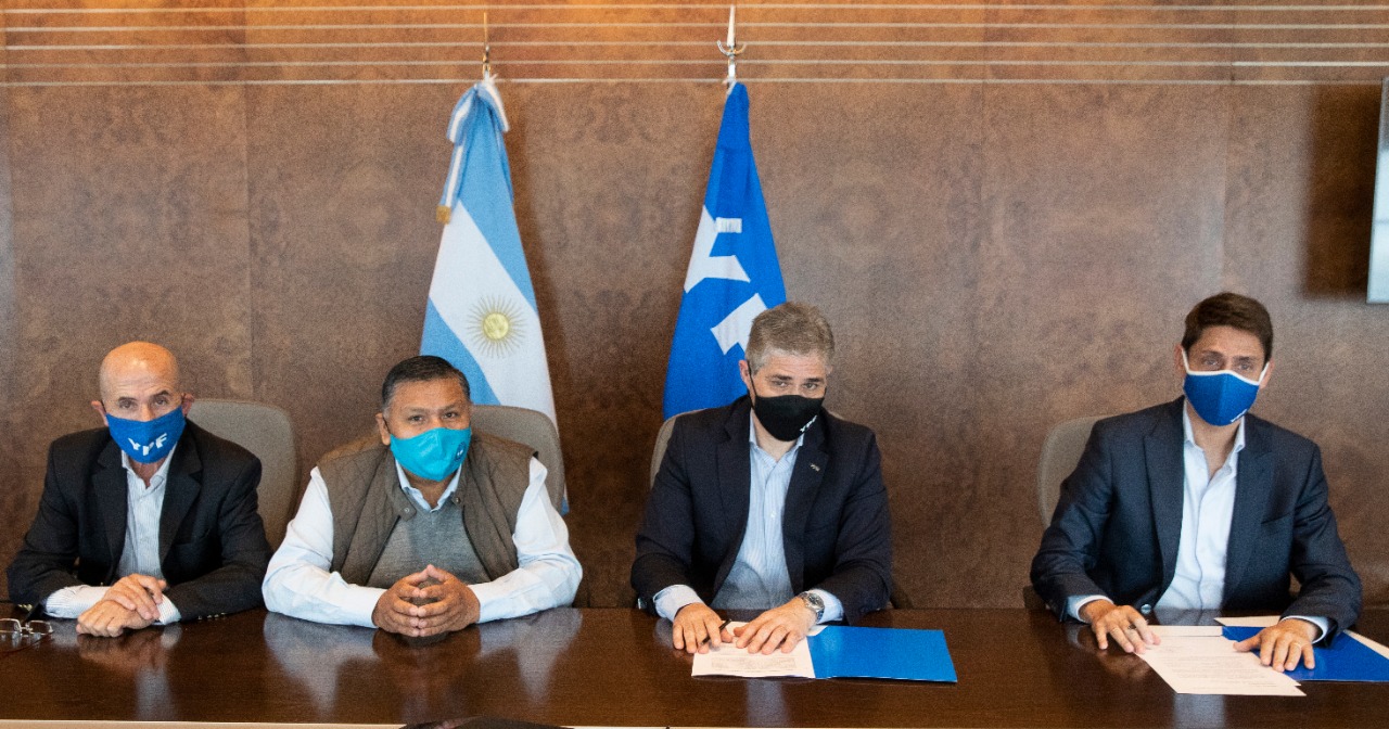 YPF invertirá 184 millones de dólares y tendrá en actividad 15 equipos de torre en Chubut