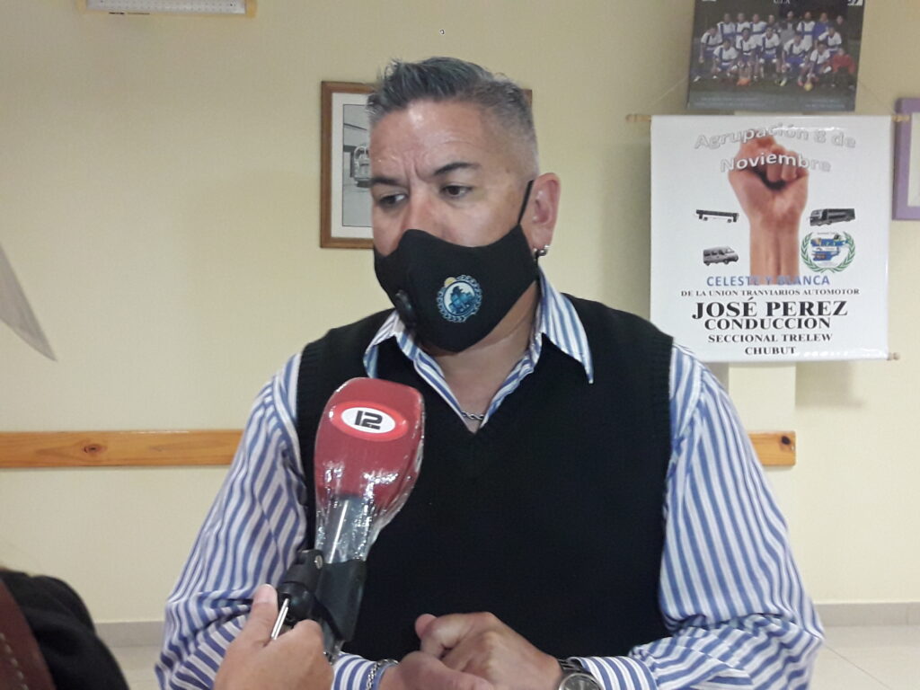 Trelew es la única ciudad donde no se presta el servicio de transporte urbano y entre hoy y mañana depositarían los sueldos de febrero
