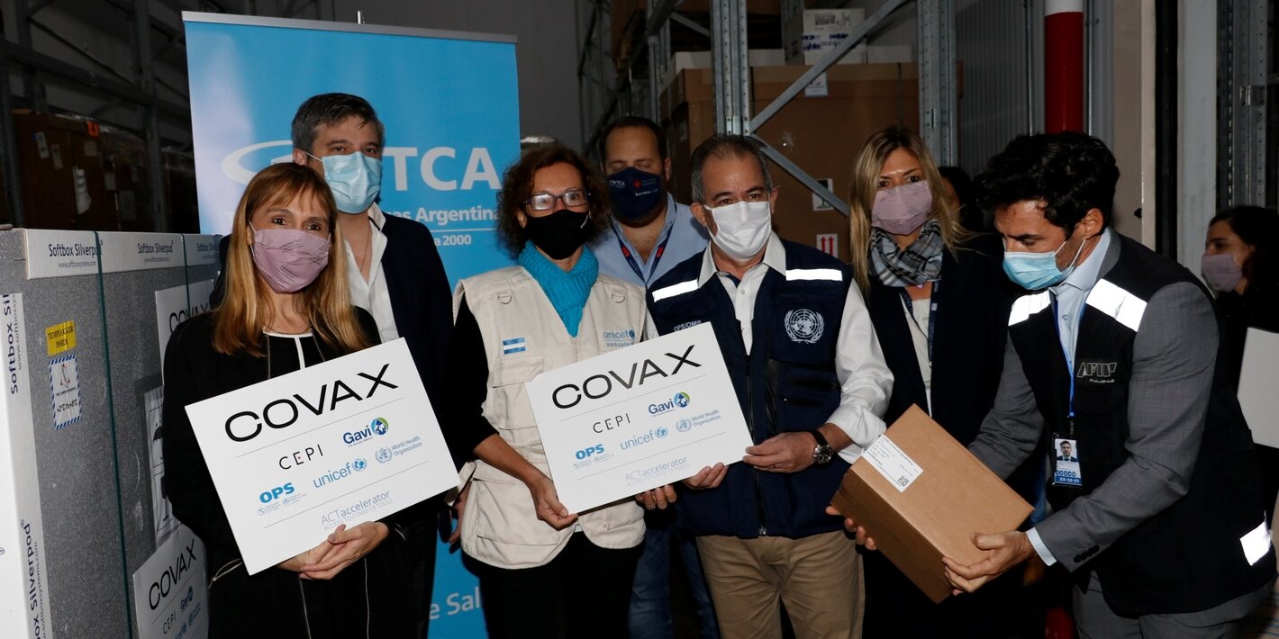 Chubut recibirá mañana 3.300 vacunas Covax y Covishield del laboratorio de AstraZeneca que arribaron en los últimos días al país