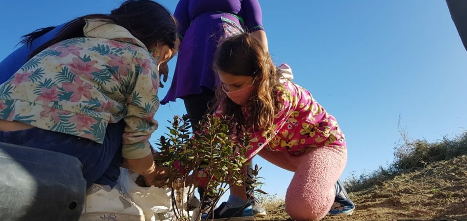 Los chicos de Patria Grande “Plantaron Memoria”