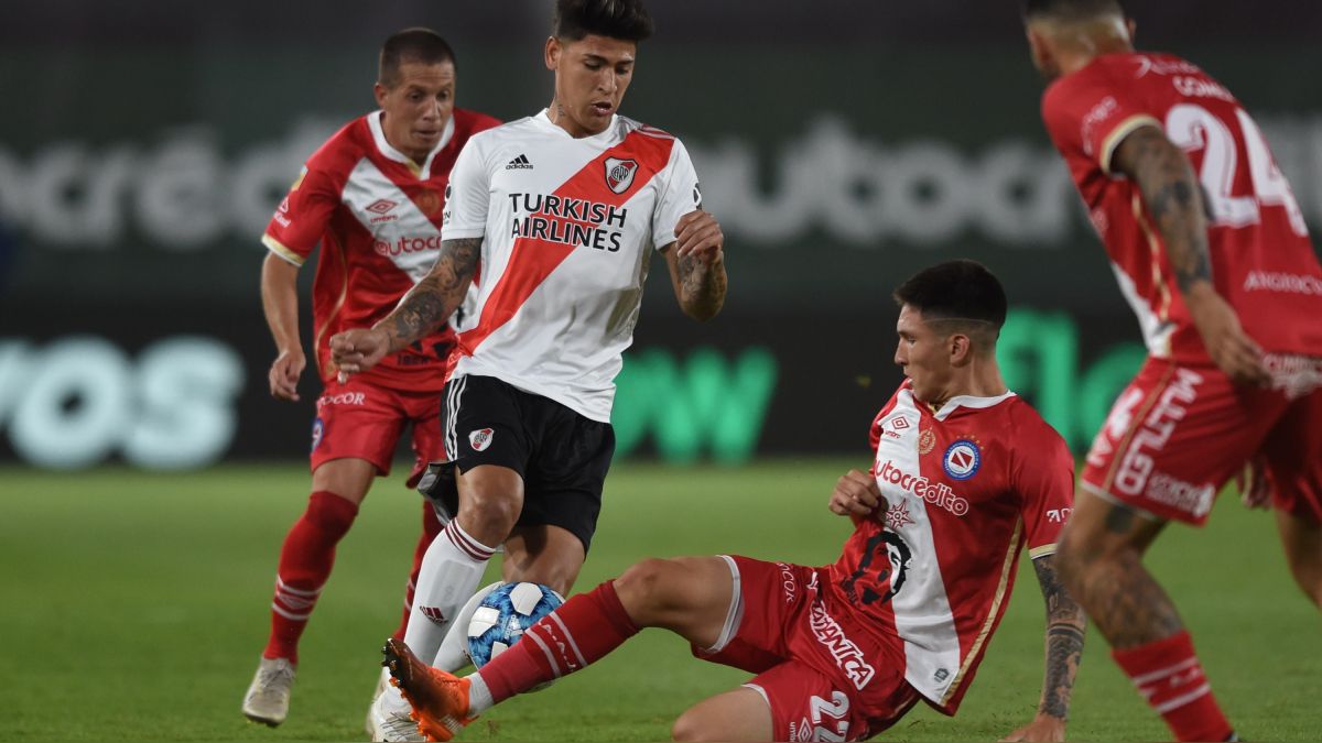 River recibe a Argentinos Juniors en el Monumental con el objetivo de acercarse a la punta de la Zona A