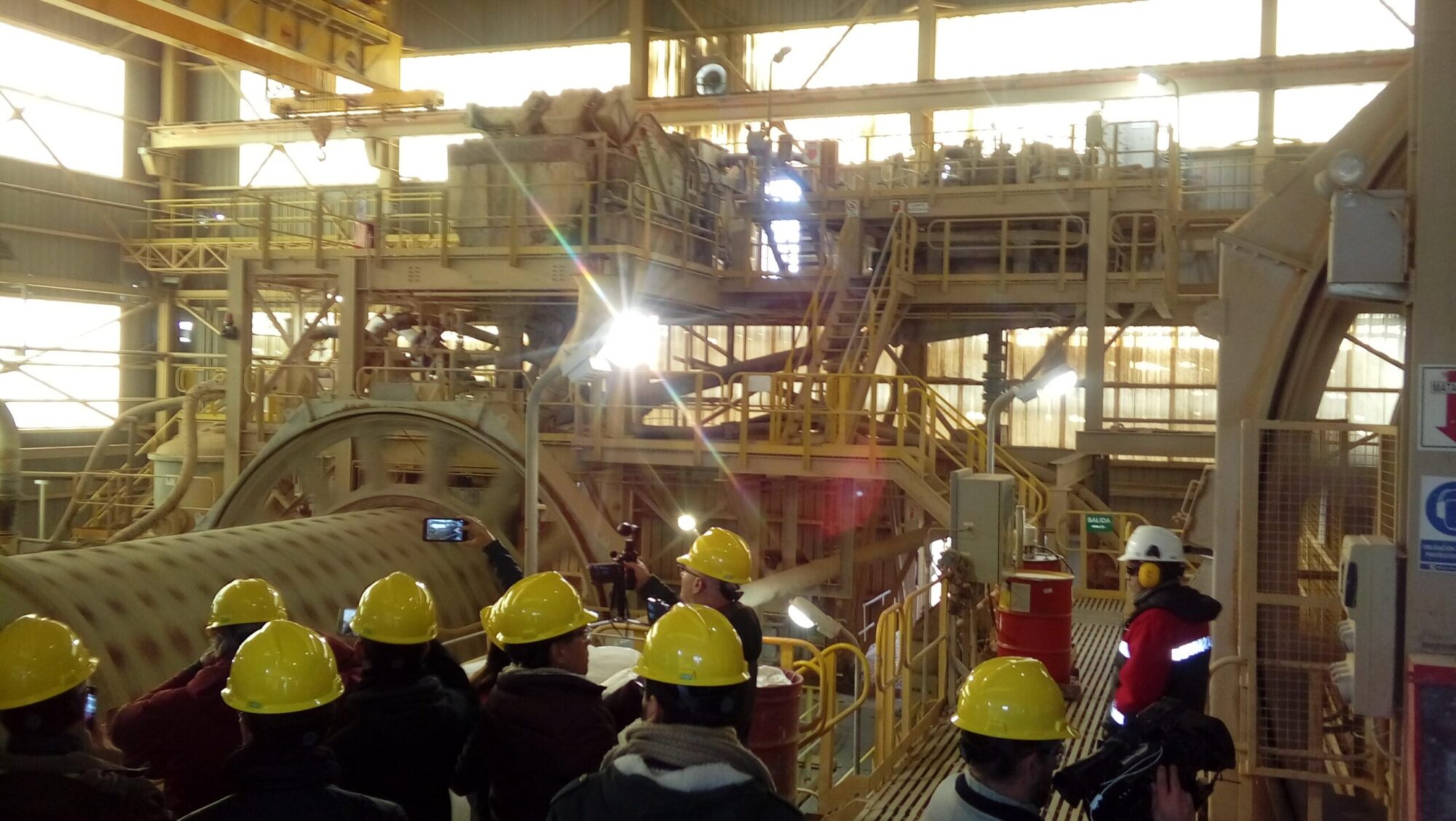 Con la licencia social consolidada, Santa Cruz atrae inversiones mineras y el sector emplea de manera directa a unas 6.000 personas