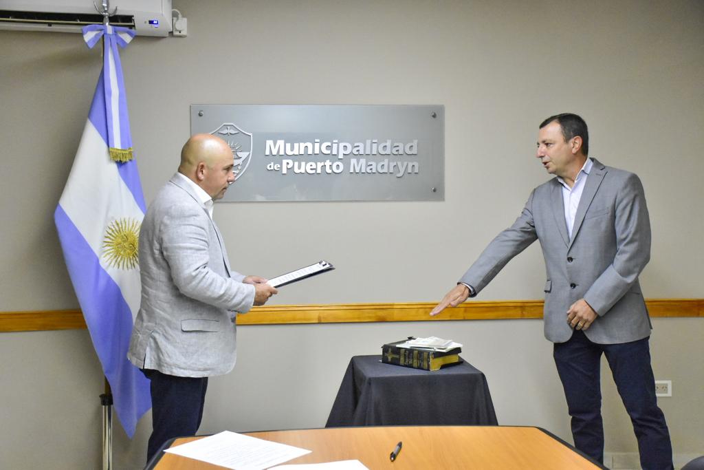 Sastre le tomó juramento a Pablo García como nuevo secretario de desarrollo comunitario