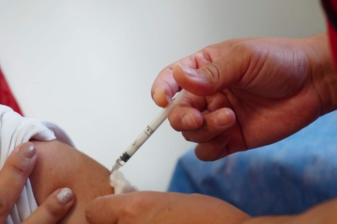 Vacunación COVID-19: Quedó habilitada la turnera para personal de salud de Rada Tilly