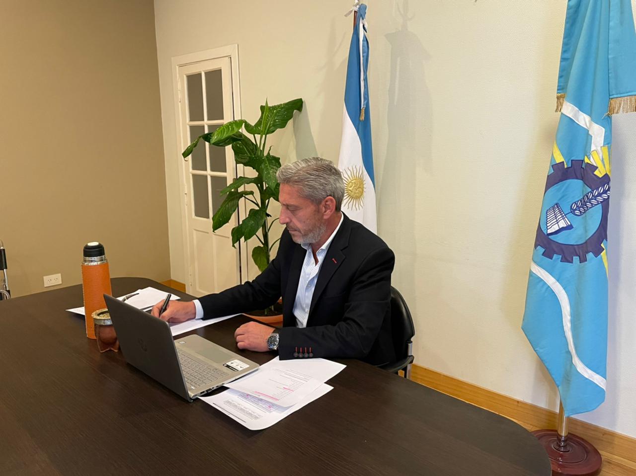 Arcioni: “Estamos en estado de alerta con un 85% de camas ocupadas y por eso suspendimos cirugías programadas en el sector público”